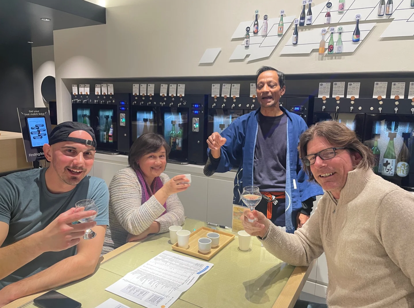 도쿄 아사쿠사 가이드와 즐기는 사케 10종 테이스팅