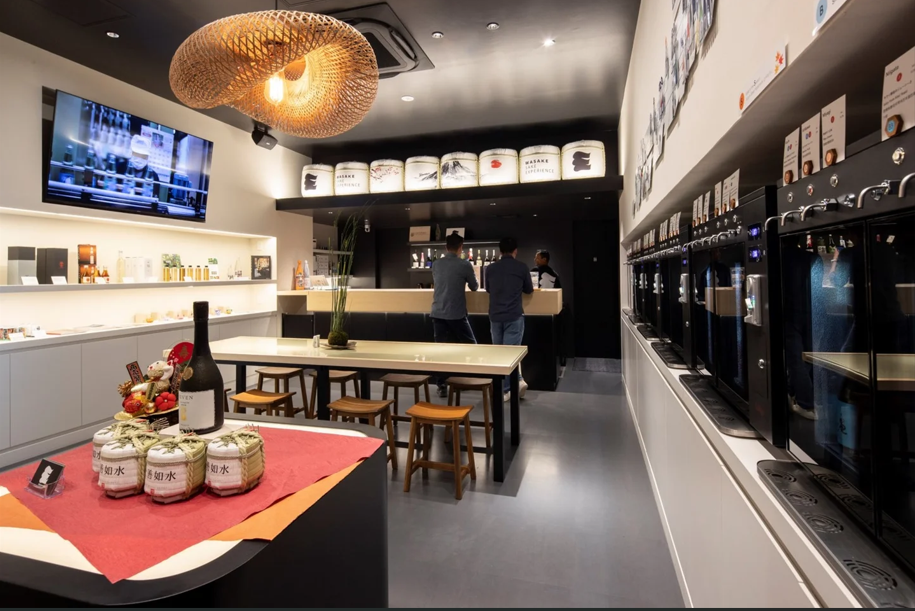 도쿄 아사쿠사 가이드와 즐기는 사케 10종 테이스팅