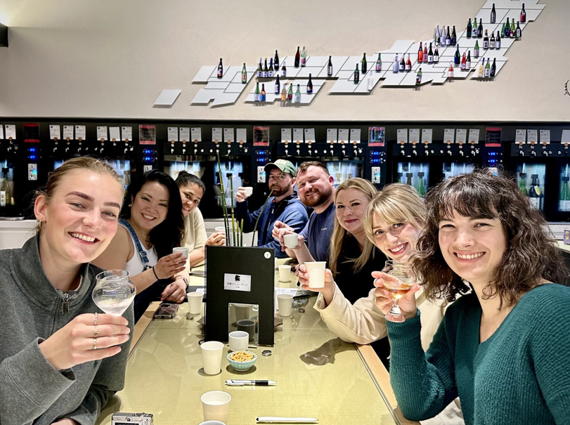 도쿄 아사쿠사 가이드와 즐기는 사케 10종 테이스팅