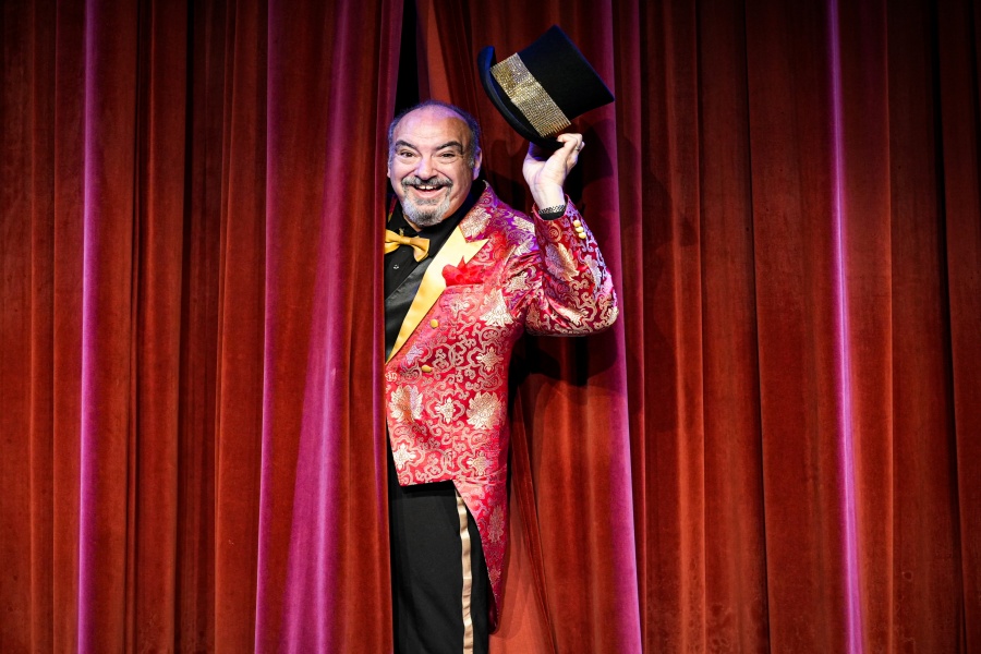 フィッシュアイ・アイランド・カルチュラルショー＆アンソニー・リード マジックショー チケット