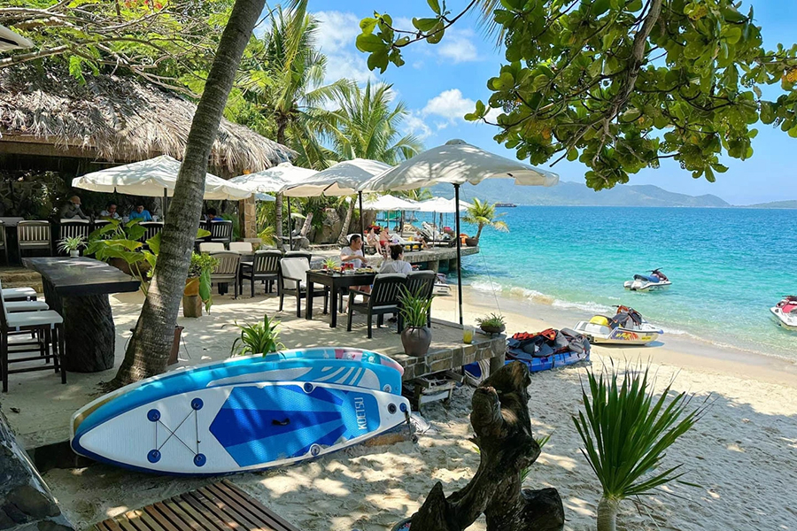 나트랑 혼문섬 마린파크 & 미니비치 VIP 호핑 투어 (스노클링 + 바베큐 + 패들 SUP) - WAUG Exclusive