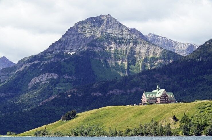 캘거리 근교 워터톤 & 프린스 오브 웨일스 호텔 & 레드락 캐년 일일 투어