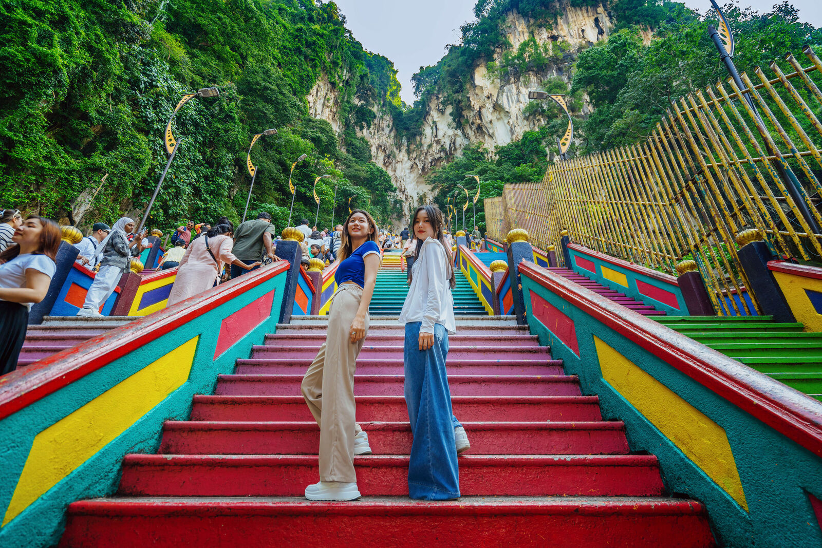 [독점할인] 쿠알라룸푸르 바투 동굴 & 블루티어 그리고 반딧불 투어 - 바.블.반 투어