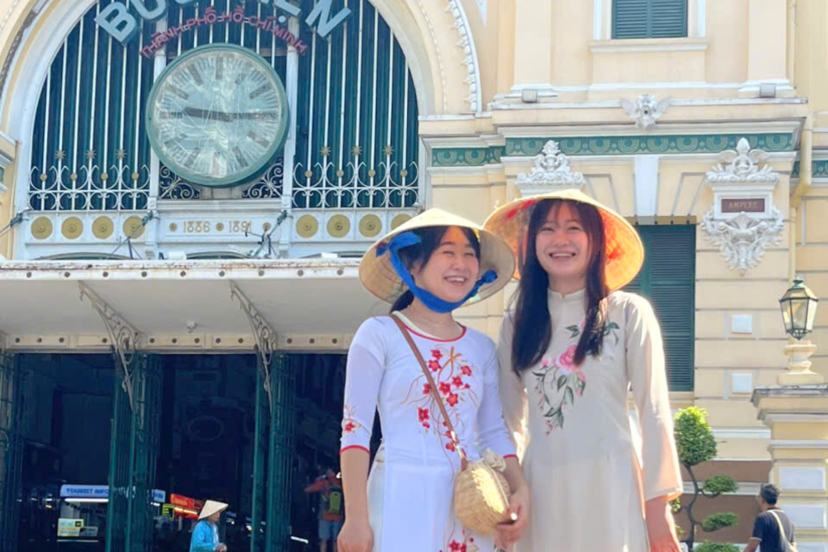 호치민 아오자이 입고 즐기는 인생샷 시티 투어