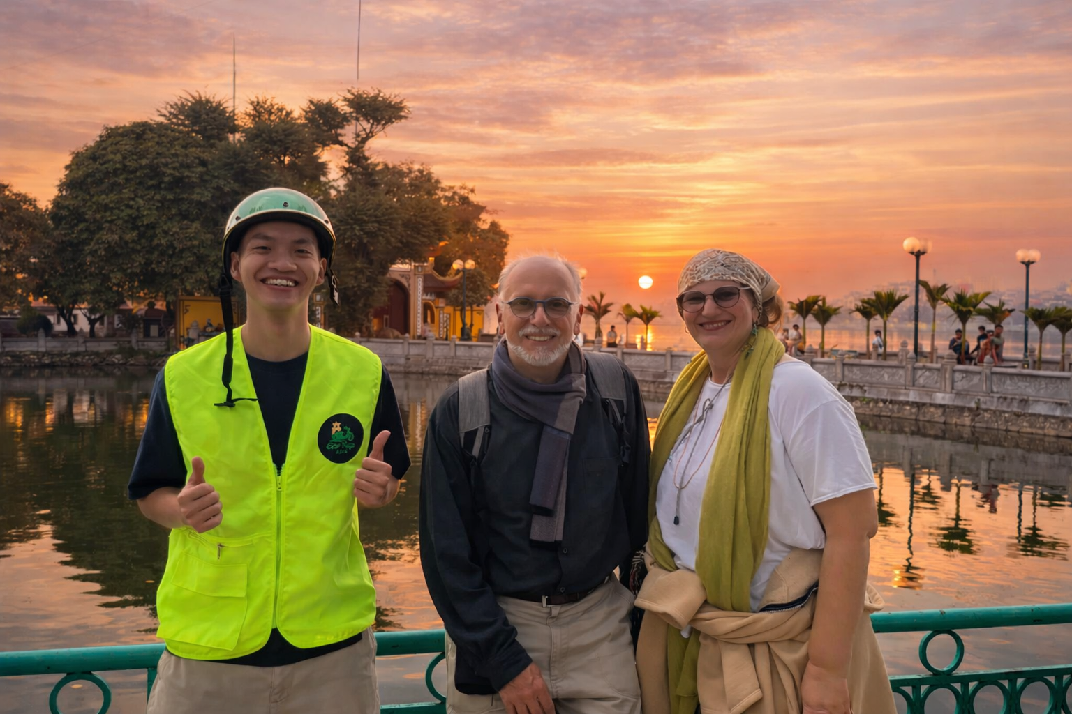 하노이 전기 스쿠터 타고 즐기는 선셋 투어