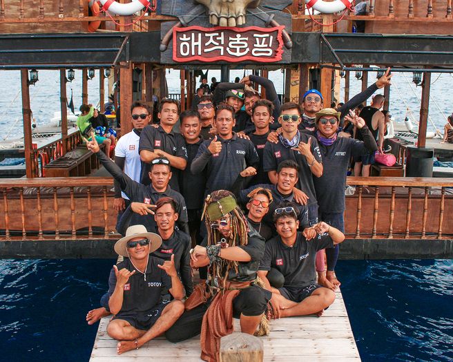 세부 해적호핑 선상 폼파티 + 공연 + 음료 주류 무제한! ★