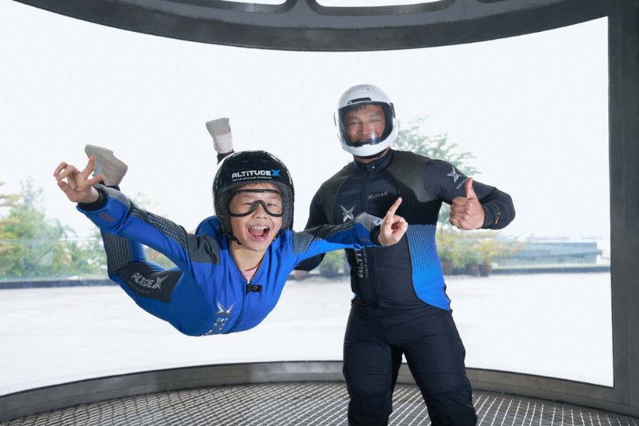 【プロモーション】シンガポール AltitudeX インドアスカイダイビング