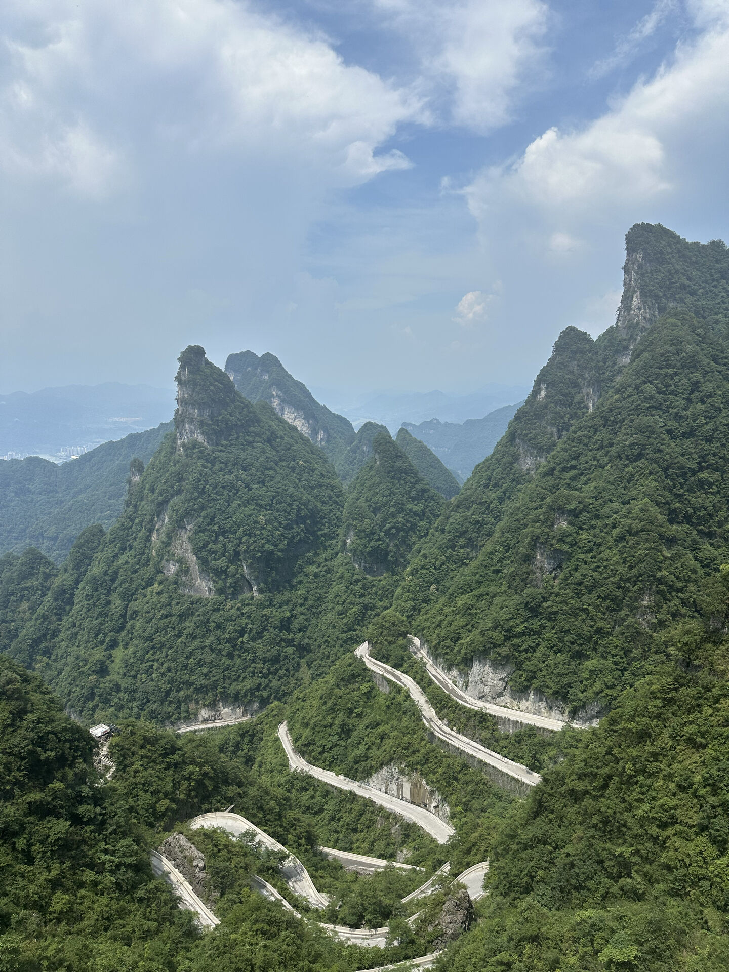 장가계 천문산 입장권 (케이블카 왕복 + 귀곡잔도 코스)