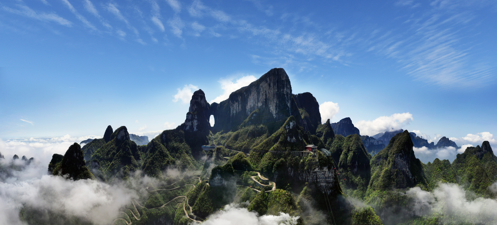 장가계 천문산 & 천자산 & 봉황고성 & 부용진 2일투어 (호텔포함)