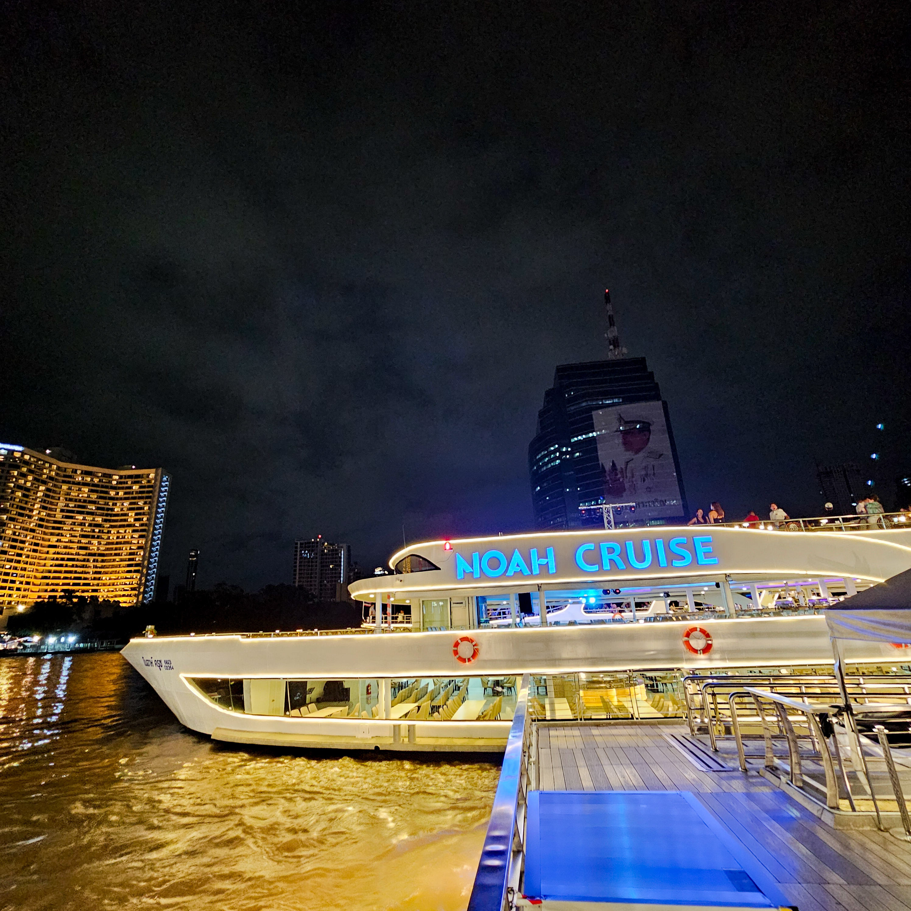 방콕 노아 선셋 & 디너 크루즈 (아이콘시암 출발)