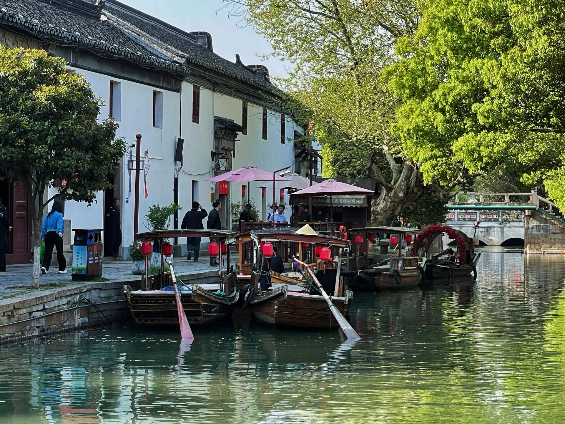 상하이 주가각 수향마을 (나룻배 포함) + 예원 야경 + 황푸강 유람선 일일 투어 [한국어 가이드]