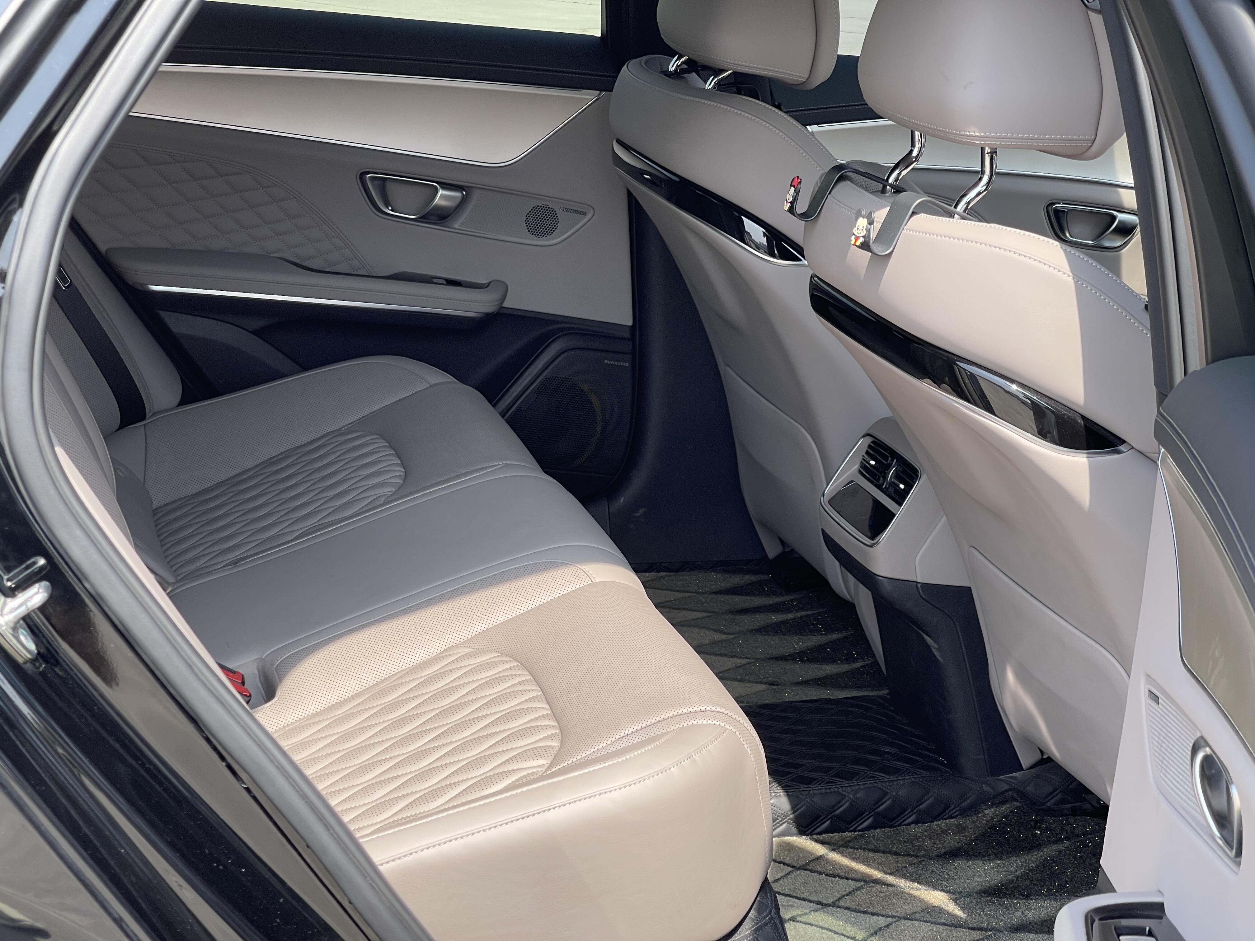 상하이 공항 픽업 샌딩 서비스 (푸동 공항, 홍차오 공항)