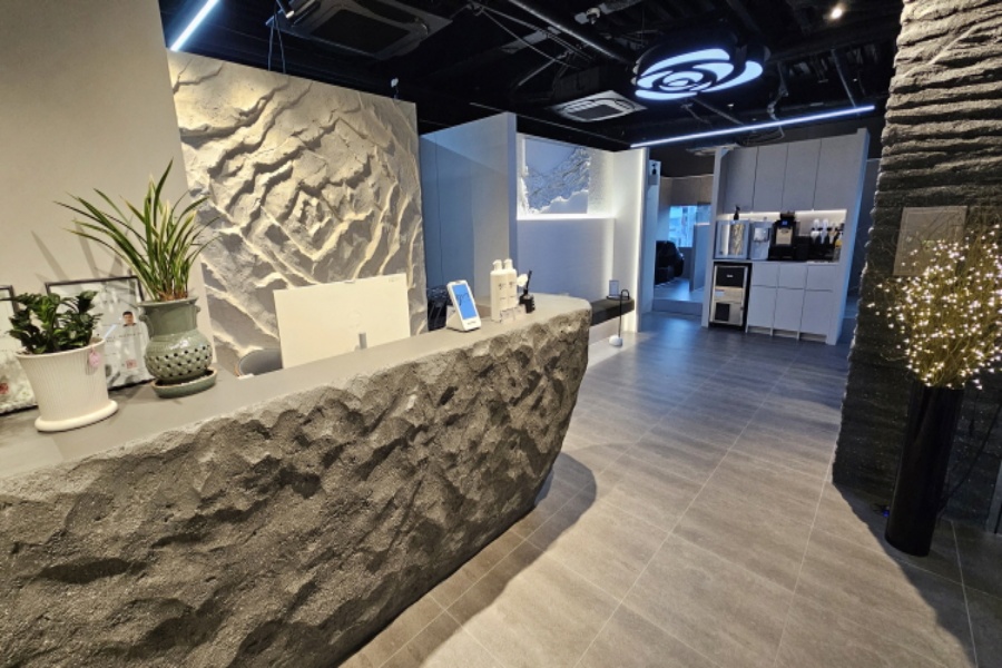 V9: High-End Hair & Makeup Salon in Cheongdam, Seoul
