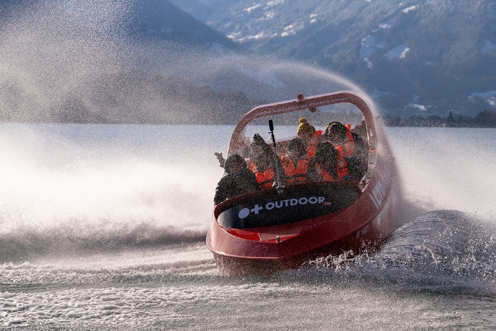 스위스 브리엔츠 호수 윈터 제트 보트 체험