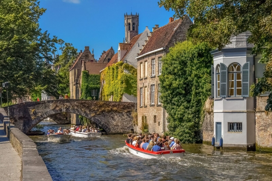 [파파윤투어] 파리 출발: 벨기에 브뤼헤 + 브뤼셀 일일 투어 (소규모 밴 투어)