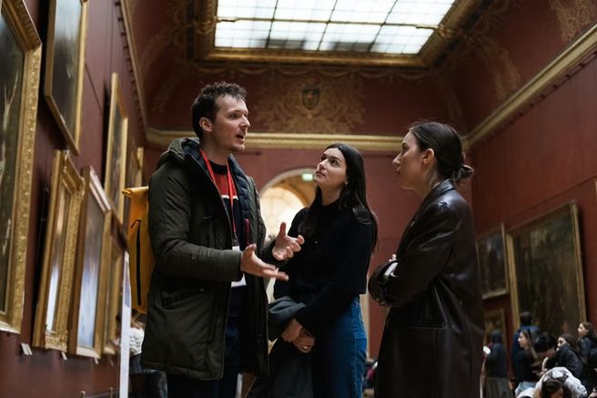 Paris Louvre Museum Semi-Private Guided Tour in English