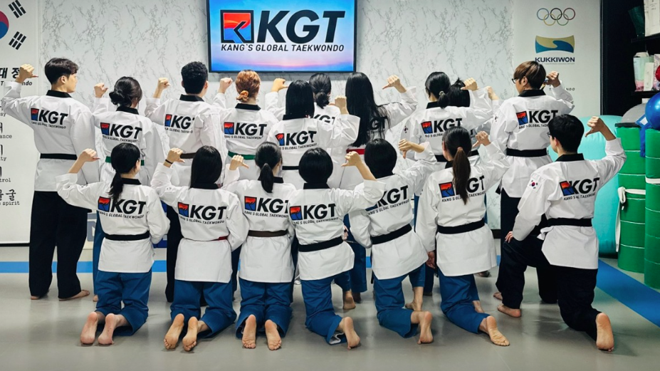 Authentic Taekwondo Experience with Kukkiwon Master in Seoul