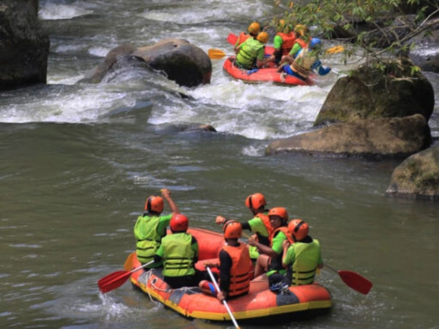 마나도 니망가 강 래프팅
