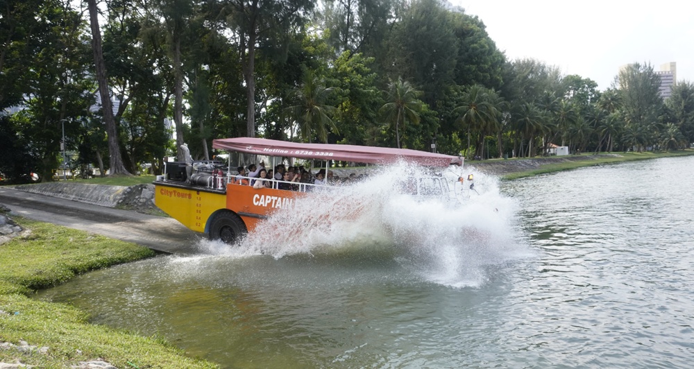 Singapore FunVee Open Top City Tour Bus