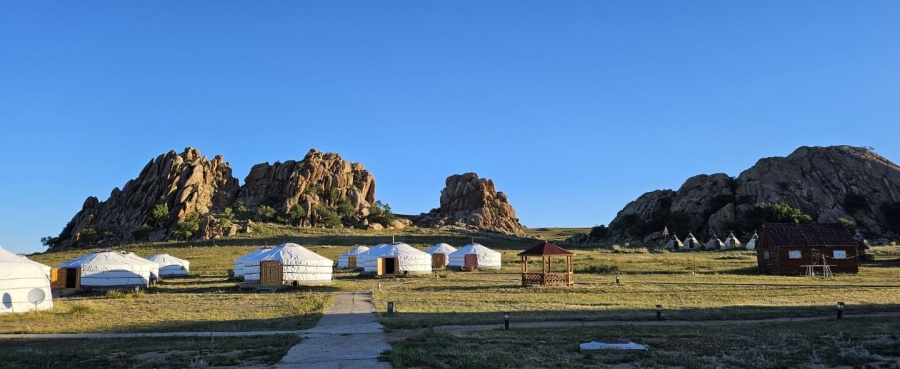 [노메코] [3박4일] 몽골 쳉헤르 온천 + 미니사막 + 테를지 투어 (천체망원경 관측 포함)