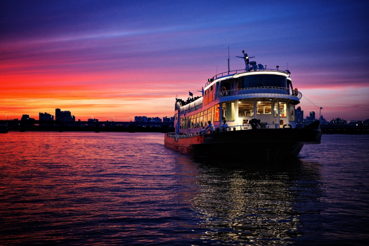 Seoul Hangang Eland Sunset Dinner Cruise