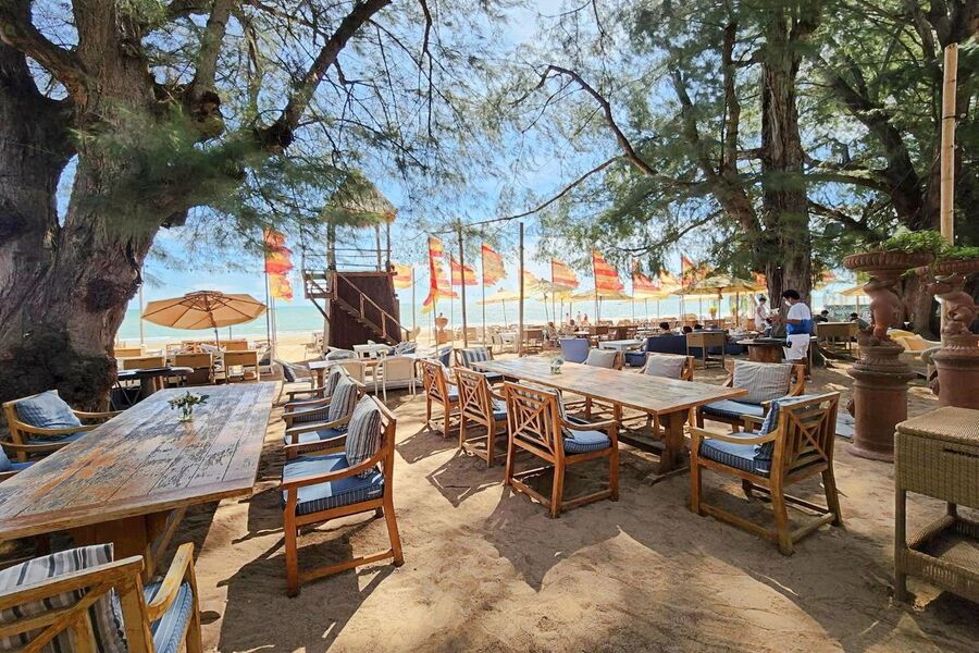 파타야 악어 농장 & 케이브 비치 클럽 반일 단독 투어 (왕복 단독차량 포함)