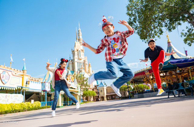 [프로모션] 홍콩 디즈니랜드® 패밀리 티켓 + 무료 얼리파크 엔트리 패스 (성인권 + 아동권 + 1시간 빠른 입장)