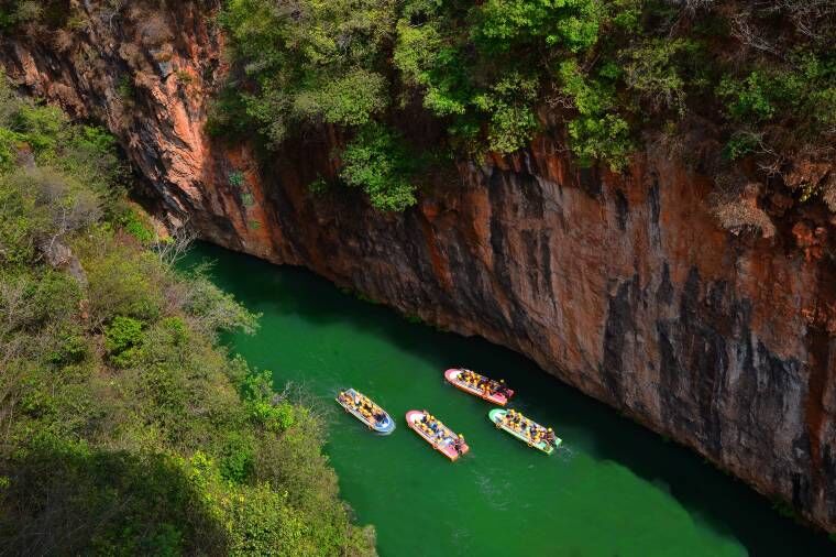 쿤밍 대 소석림 & 구향동굴 핵심관광 데이 투어 (한국어가이드/전용차량 포함)