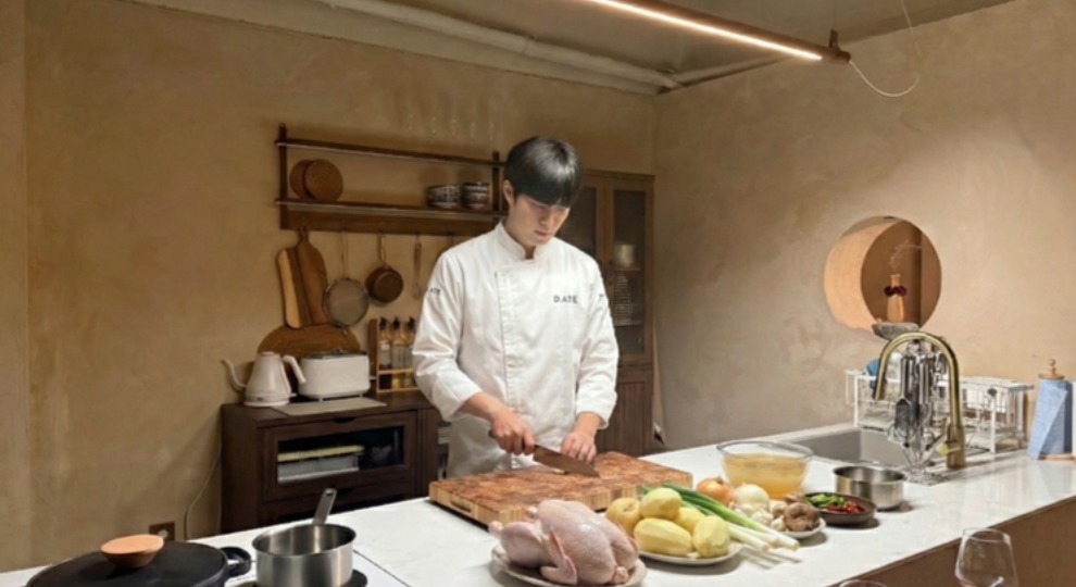 ソウル城東(ソンドン) ミシュラン一つ星レストラン出身シェフのプライベートキッチンクラス：タッカンマリと焼酎(ソジュ)