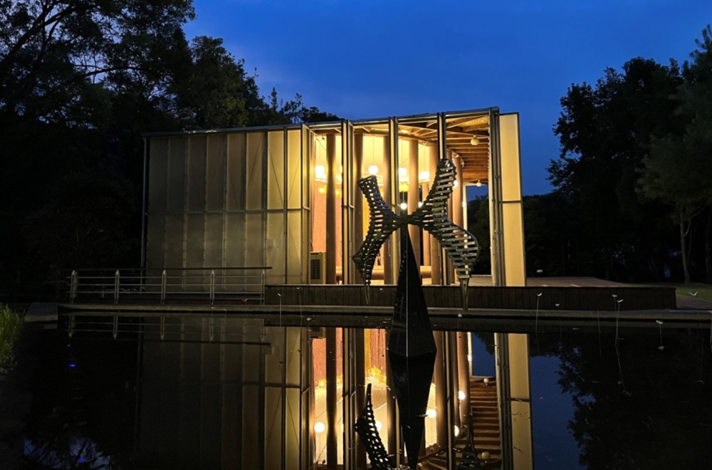 台中発：日月潭(にちげつたん)を巡る観光バスツアー