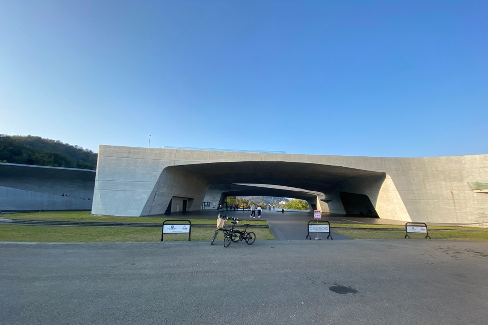 台中発：日月潭(にちげつたん)を巡る観光バスツアー