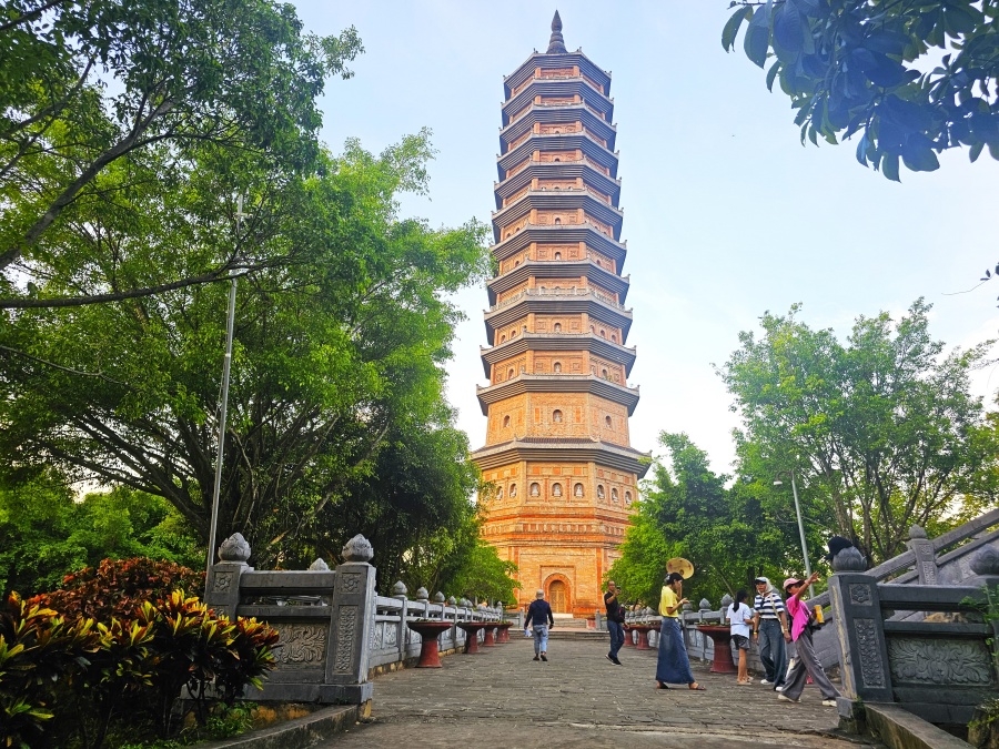 하노이 출발: 닌빈 짱안 + 바이딘 사원 + 항무아 단독 투어 (한국어 가이드)