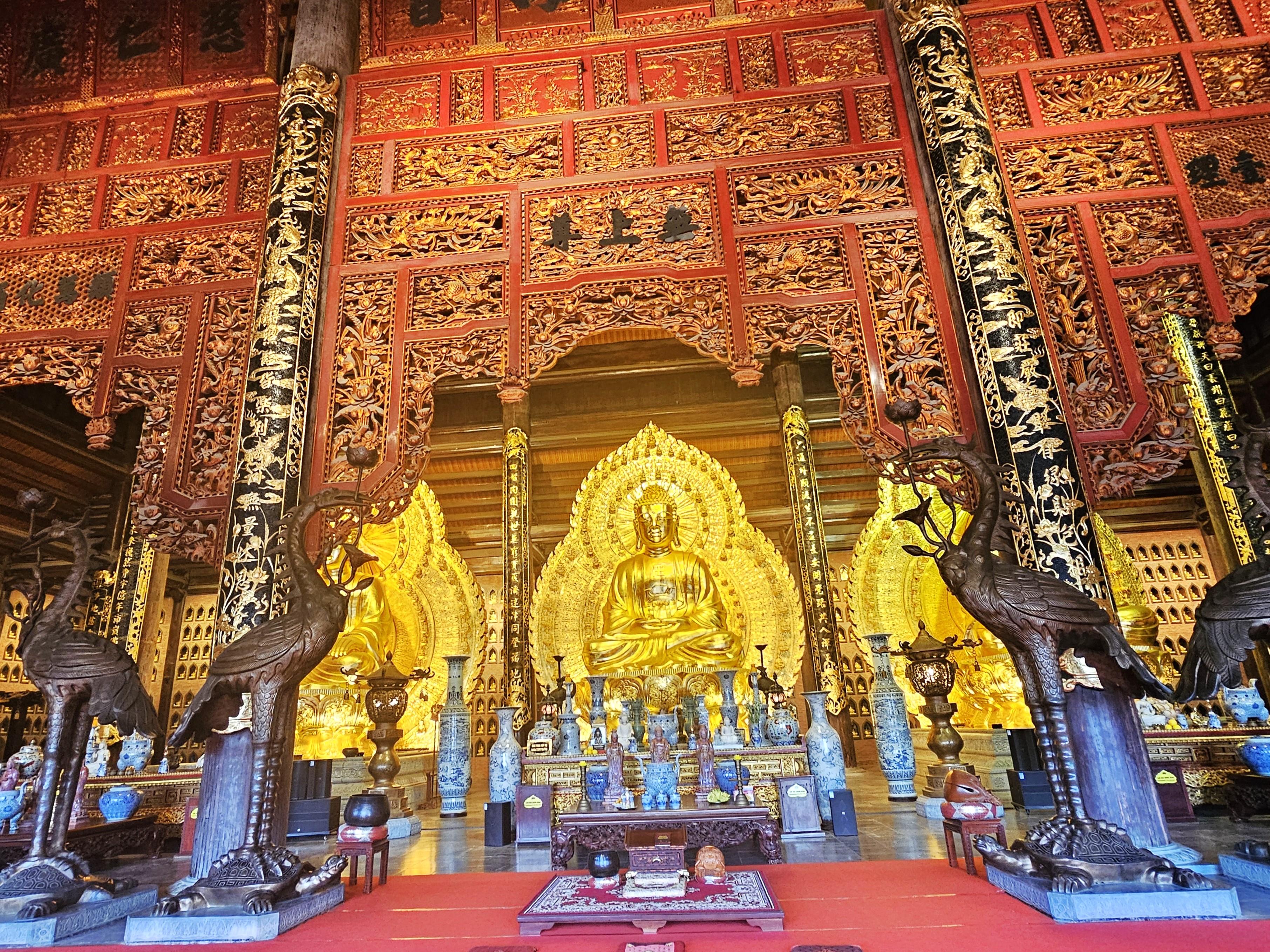 하노이 출발: 닌빈 짱안 + 바이딘 사원 + 항무아 단독 투어 (한국어 가이드)