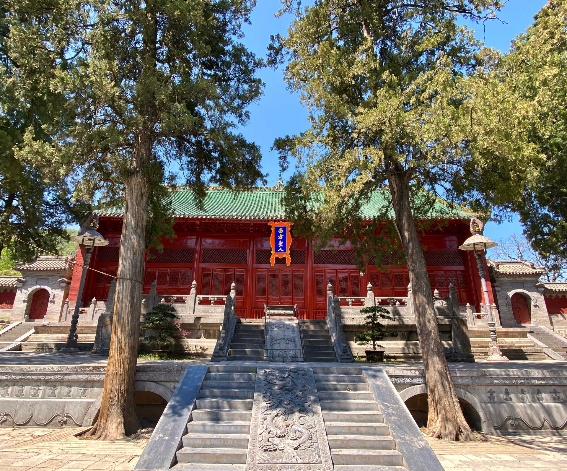 정저우 소림사 & 용문석굴 1박 2일 투어