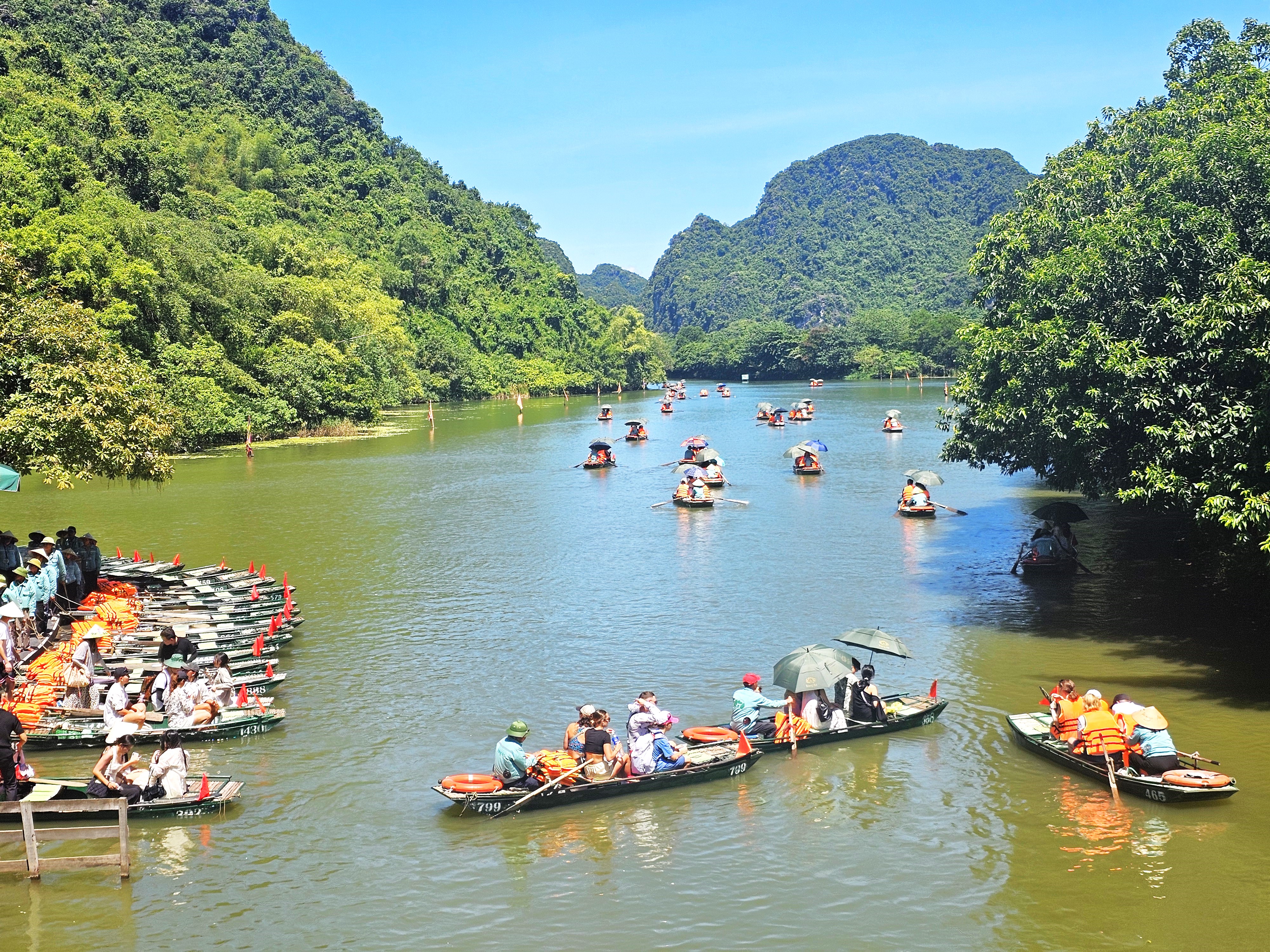 닌빈 짱안 + 하노이 올드 시티 야경 단독 투어 (한국어 가이드)