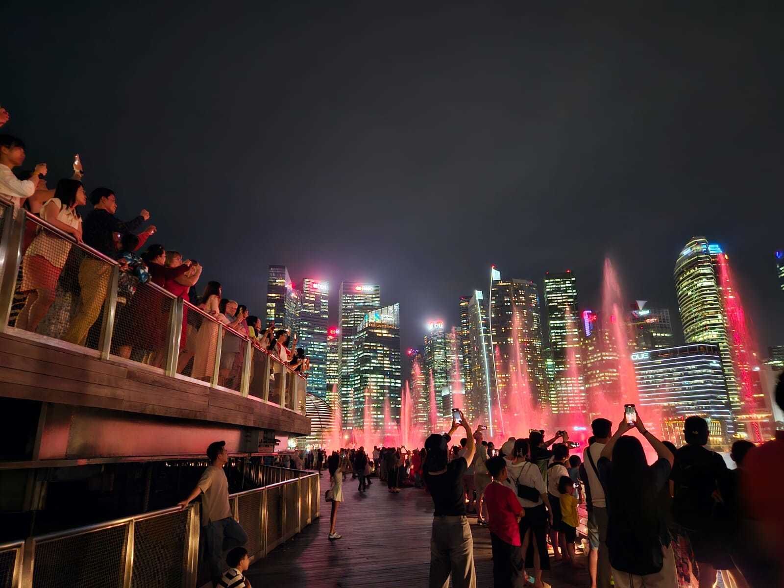 싱가포르 야경 투어 (헬릭스 브리지 & 리버 크루즈 & 스펙트라 쇼 & 랩소디 쇼)