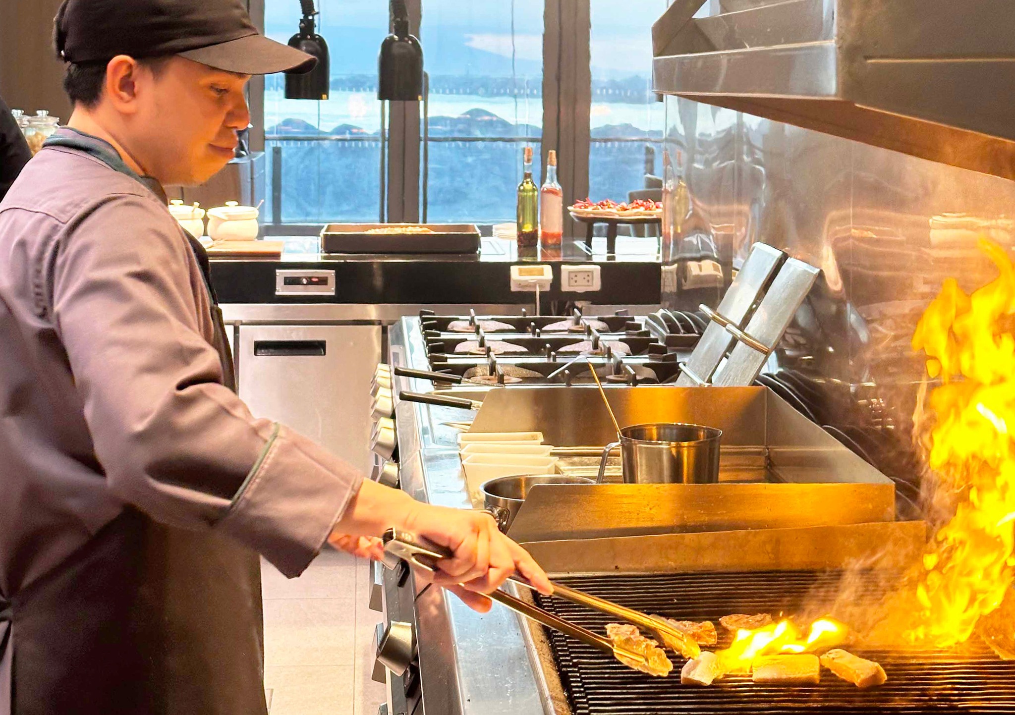 마닐라 랜슨 플레이스 호텔 CYAN 사이안 뷔페