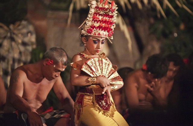 Balinese Traditional Dance Show Ticket (Hotel Pick-up & Drop-off Included)