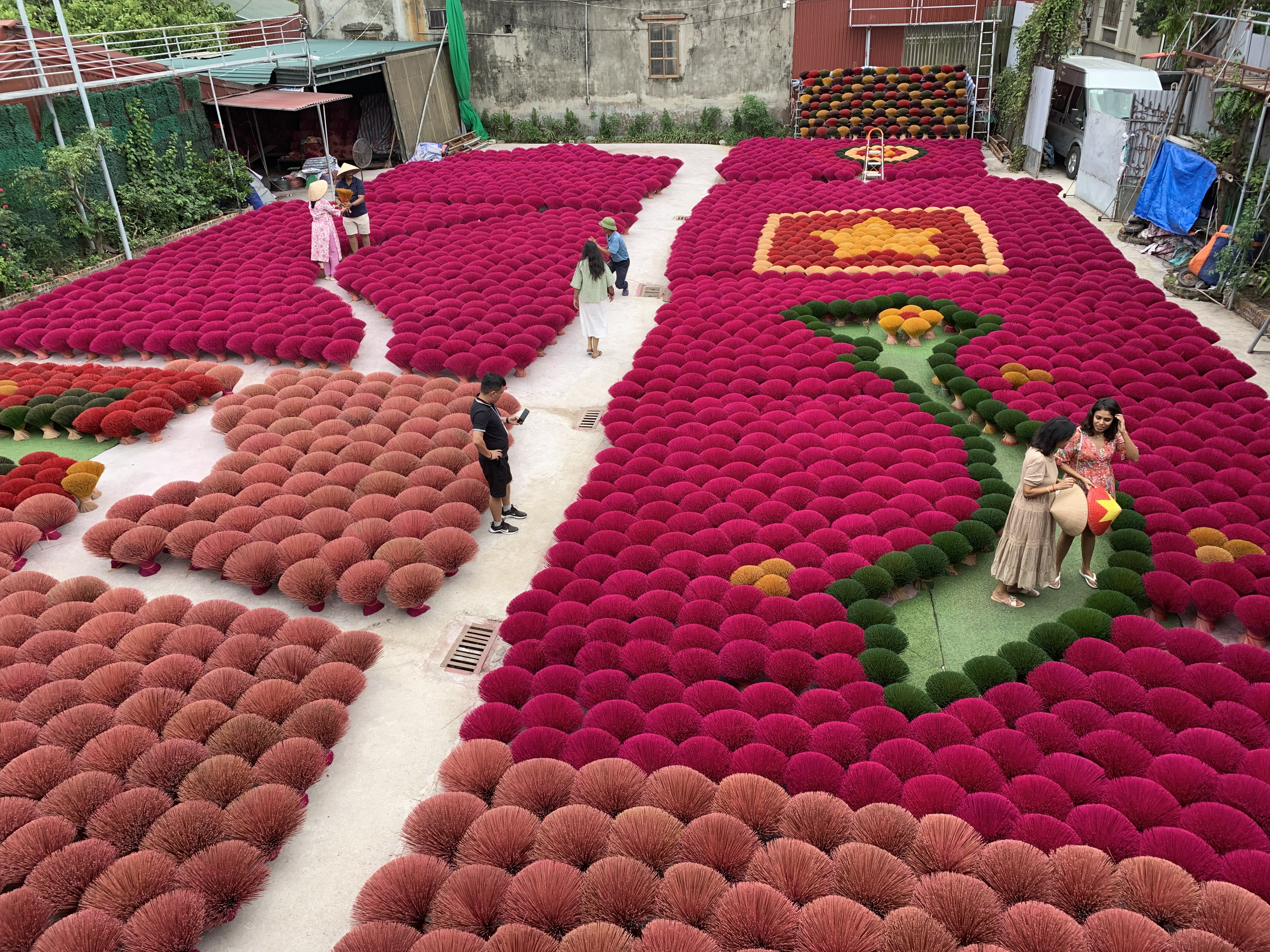 Hanoi Day Tour - Quang Phu Cau Incense & Hat Village & Craft Experience