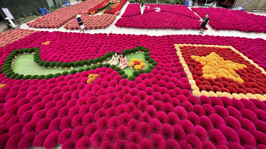 Hanoi Day Tour - Quang Phu Cau Incense & Hat Village & Craft Experience