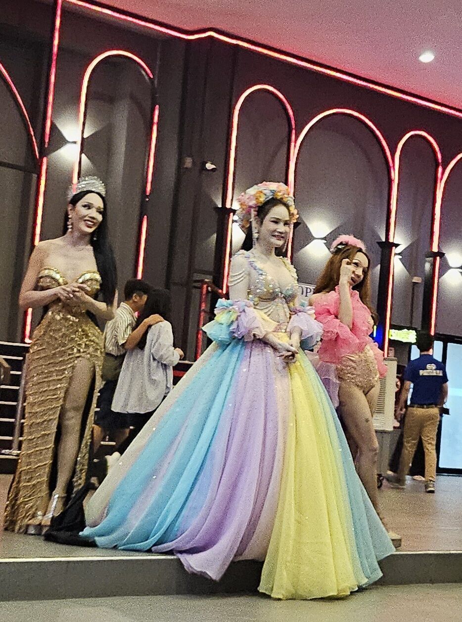 파타야 69쇼 & 픽업차량 패키지