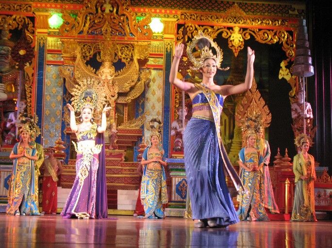 파타야 농눅빌리지 & 알카자 쇼 반일 투어 (파타야 출발)