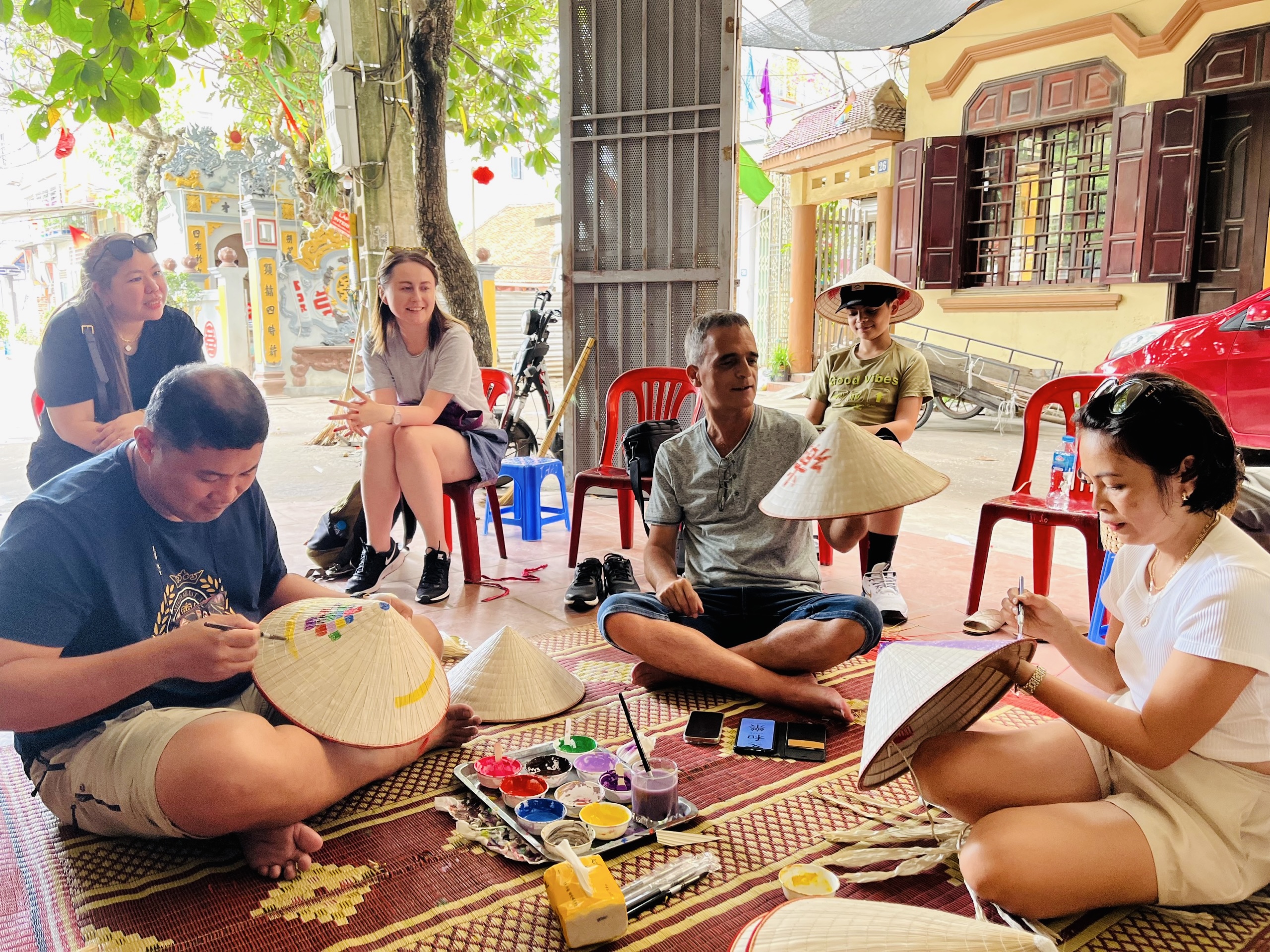 하노이 반일 투어 - 꽝푸꺼우 향 마을 & 쯔엉 전통 모자 마을