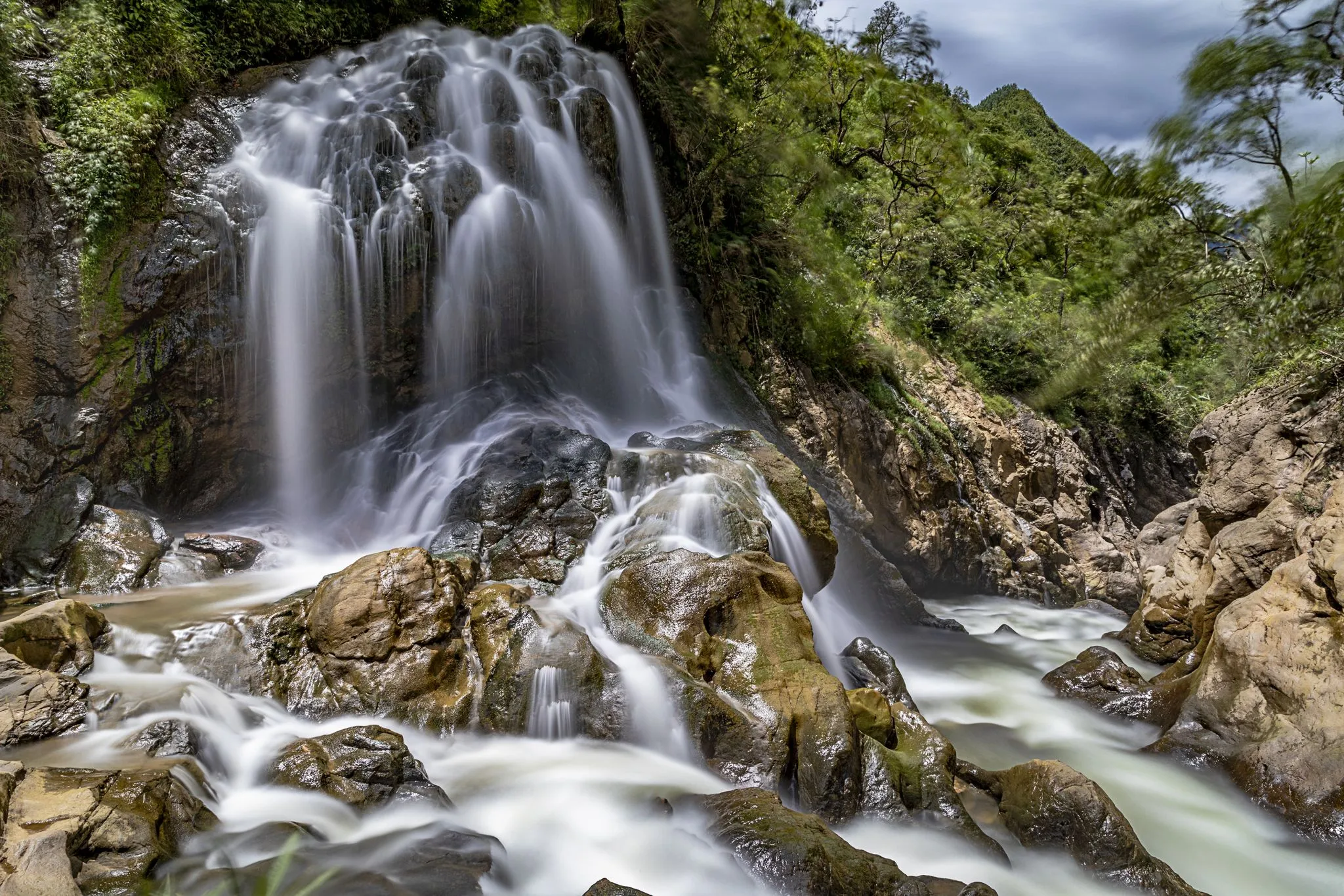 사파 깟깟 마을 반일 투어 (폭포 탐방, 흐몽족 문화 체험)
