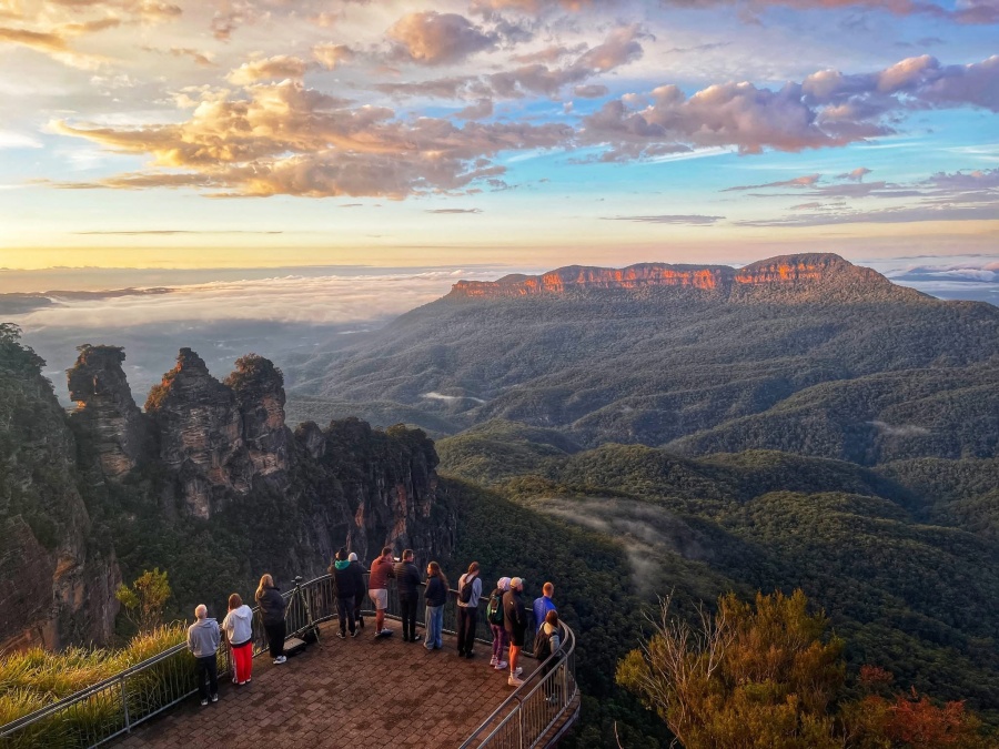 Blue Mountains Premium Autumn Foliage Tour | Mayfield Garden, Three Sisters & Golden Poplars