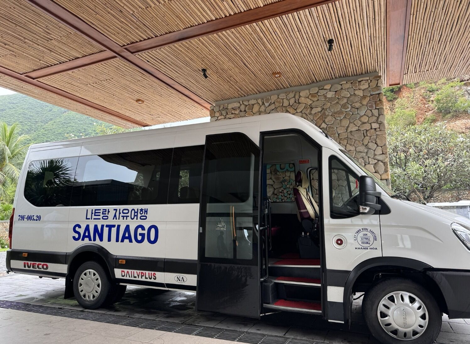 [산티아고] 나트랑 프라이빗 렌트카 투어 (기사 포함 / 무료 짐보관)