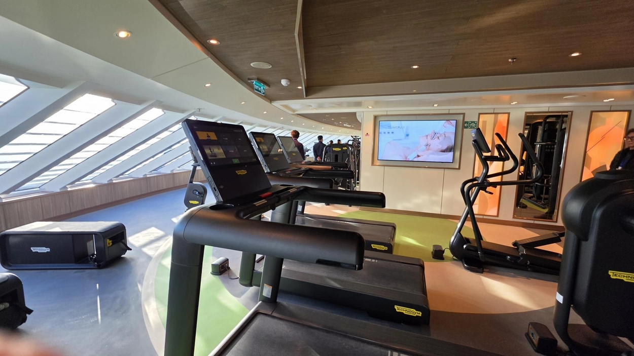 [특가] [10월-12월 부산출발] 4박5일 상하이 & 제주도 아도라 매직시티호 초대형 크루즈 여행