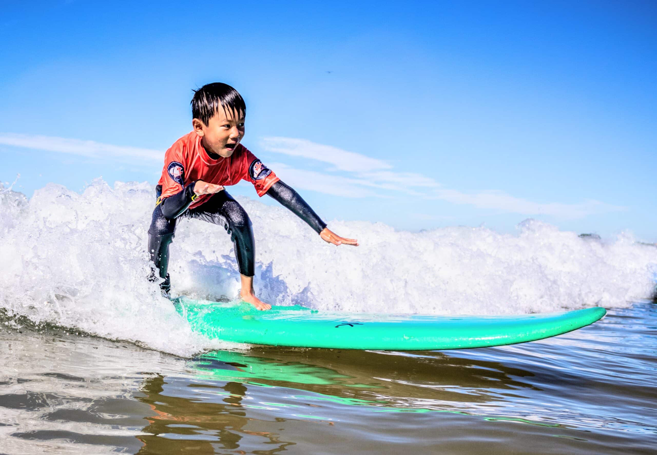 Kota Kinabalu Beginner Surfing Tour