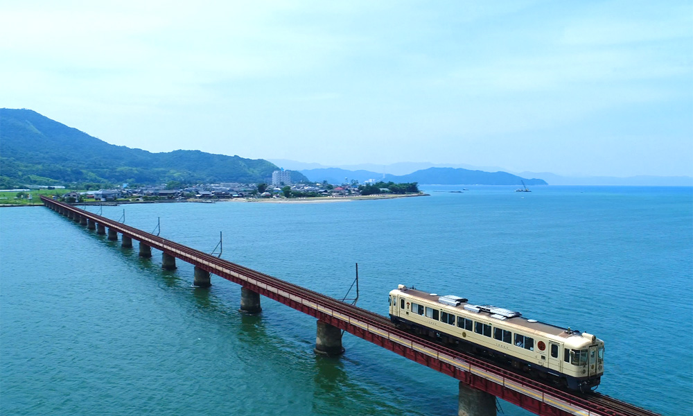 大阪発：天橋立＆伊根舟屋クルーズ 日帰りツアー（『千と千尋の神隠し』の海列車含む）