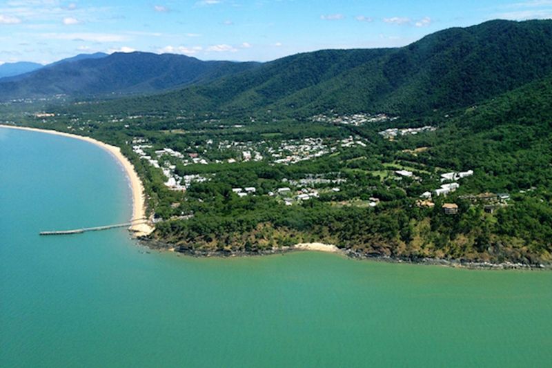 Great Barrier Reef Scenic Flight Tour (40 mins, Window Seat, Pickup Included)